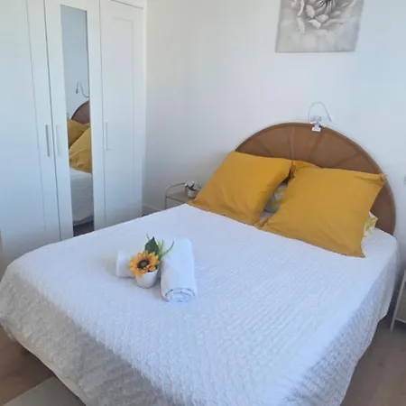 Сasa de vacaciones Belle Maison Familiale Proche De La Gare Ou Cure Thermale *