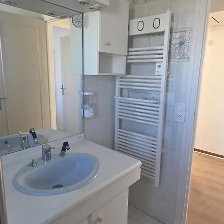 Belle Maison Familiale Proche De La Gare Ou Cure Thermale Сasa de vacaciones *