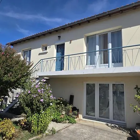 Belle Maison Familiale Proche De La Gare Ou Cure Thermale