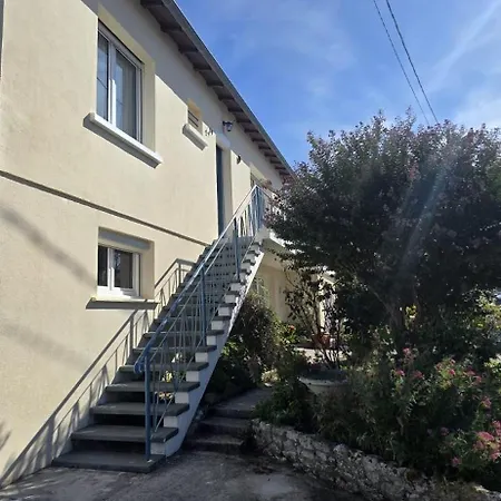 Сasa de vacaciones Belle Maison Familiale Proche De La Gare Ou Cure Thermale *